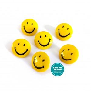Smile Buttons 15 mm